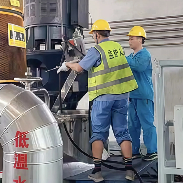 高压水射流助力丁腈乳胶反应釜清洗作业